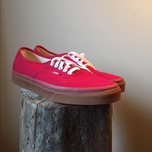 Men’s 9.5 Red Canvas Vans NWOB